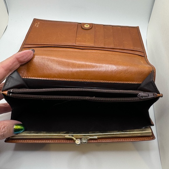 Celine- authentic leather long wallet - kiss lock change compartment - brown - Picture 4 of 12